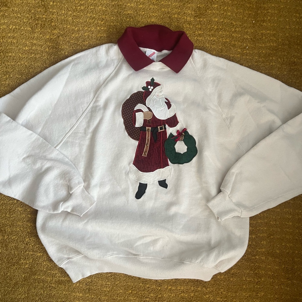 Vintage Christmas sweater
Crew neck
